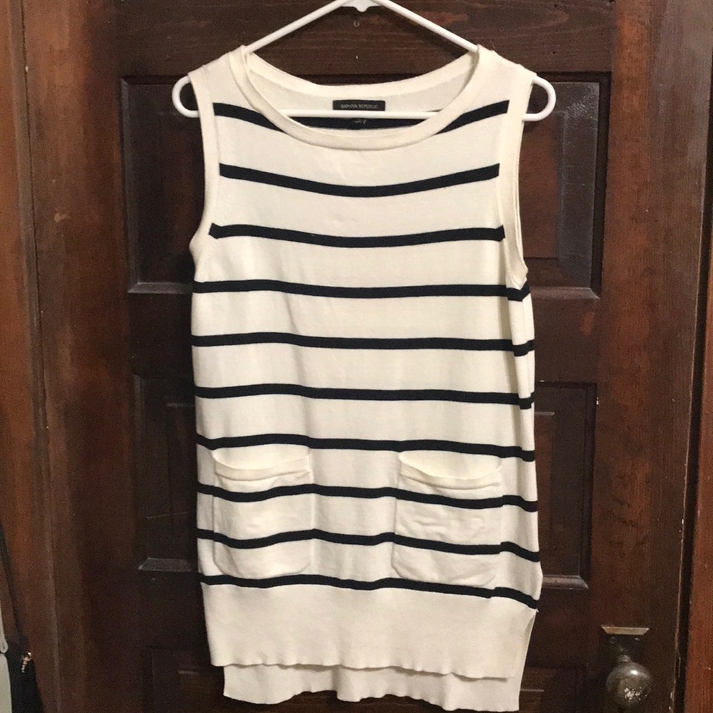 Short sleeved, striped Banana Republic Sweater